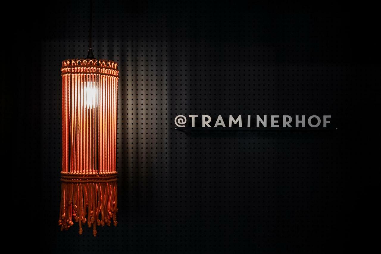 Hotel Traminerhof Termeno Bagian luar foto